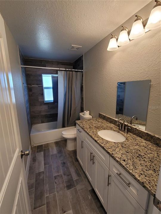 For Rent: $1,900 (3 beds, 2 baths, 1607 Square Feet)