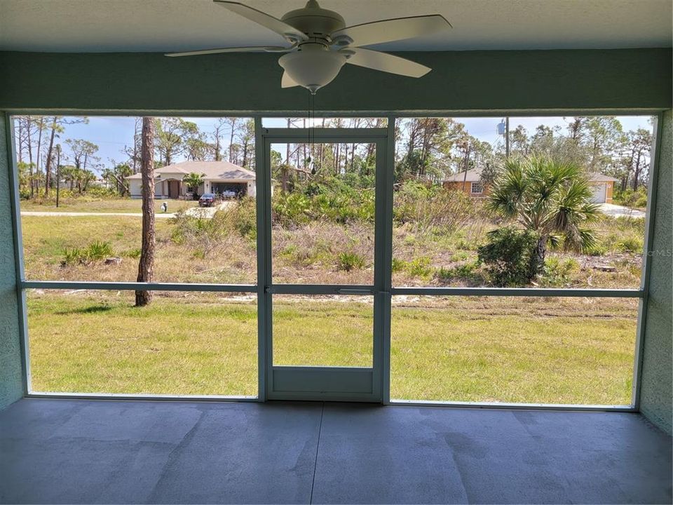 For Rent: $1,900 (3 beds, 2 baths, 1607 Square Feet)