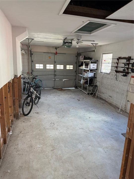 Activo con contrato: $289,000 (2 camas, 2 baños, 952 Pies cuadrados)