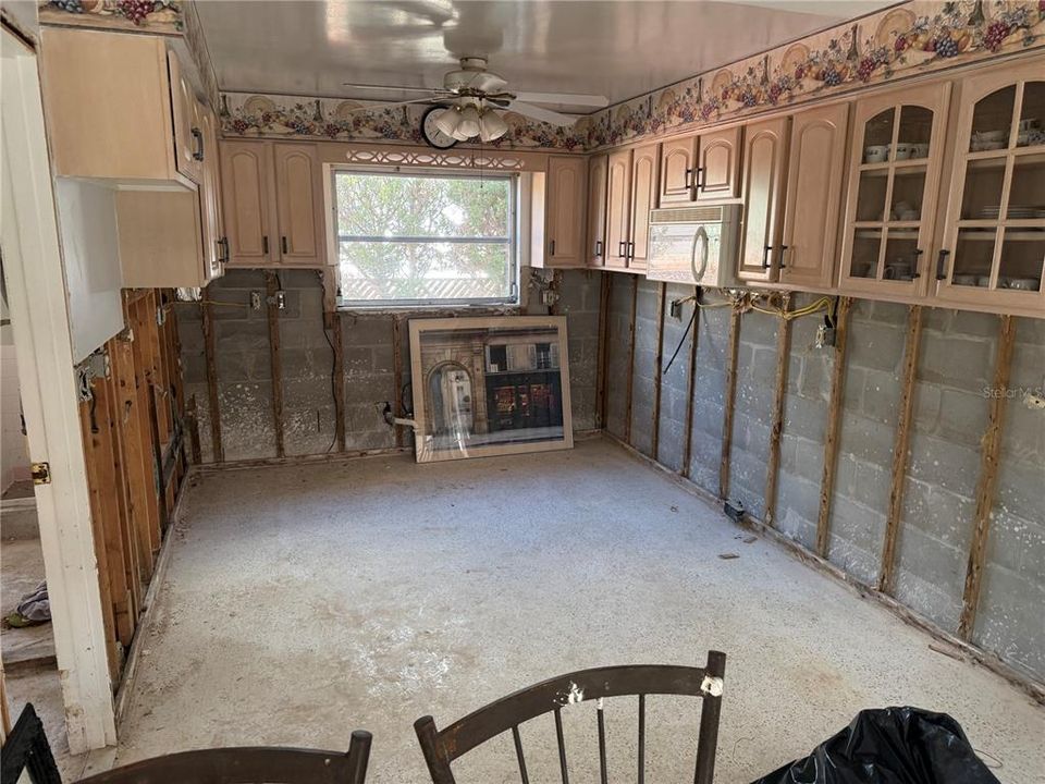 Activo con contrato: $289,000 (2 camas, 2 baños, 952 Pies cuadrados)