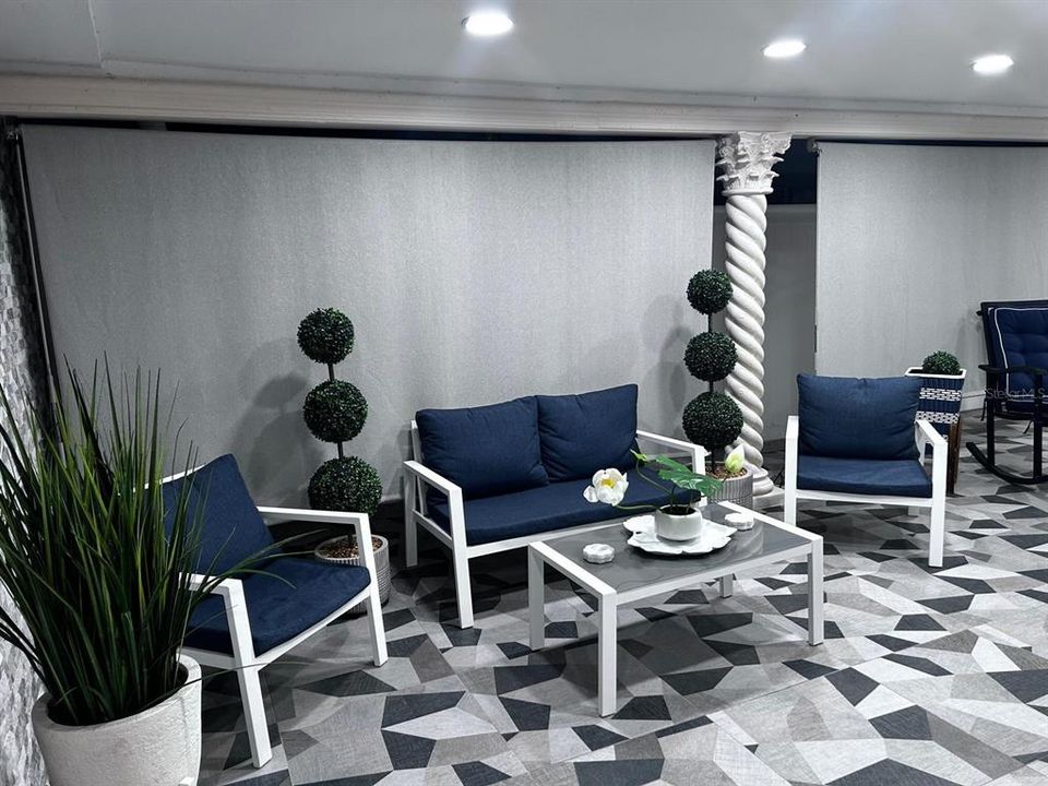 合同活跃: $470,000 (3 贝兹, 2 浴室, 1130 平方英尺)