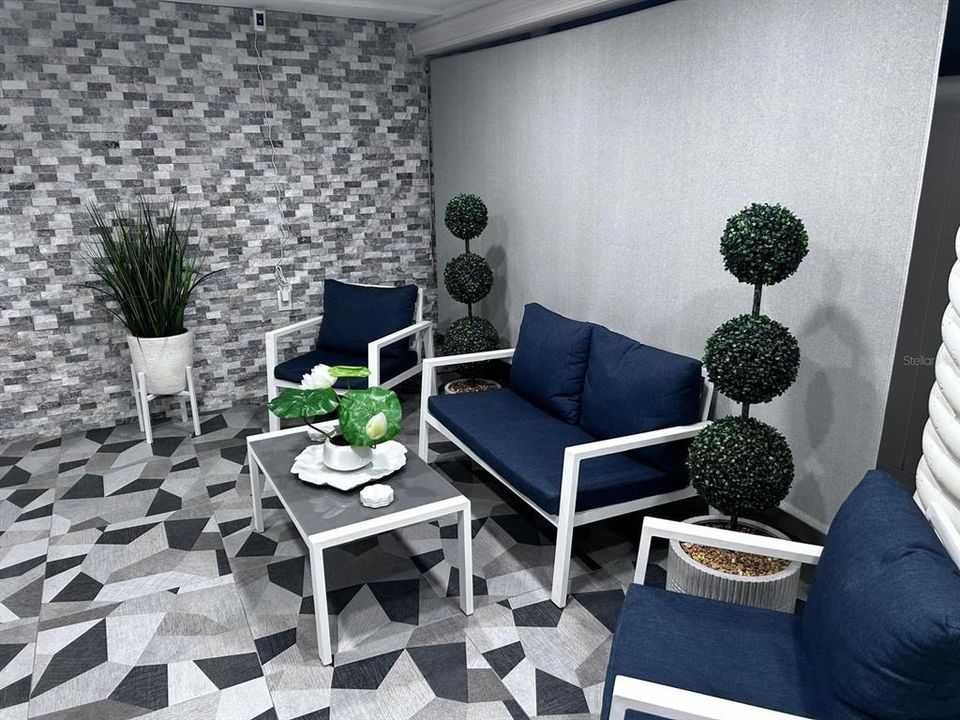 合同活跃: $470,000 (3 贝兹, 2 浴室, 1130 平方英尺)