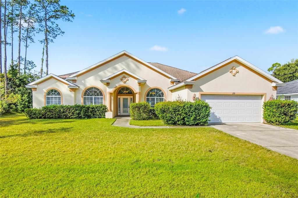 En Renta: $2,500 (4 camas, 2 baños, 2217 Pies cuadrados)