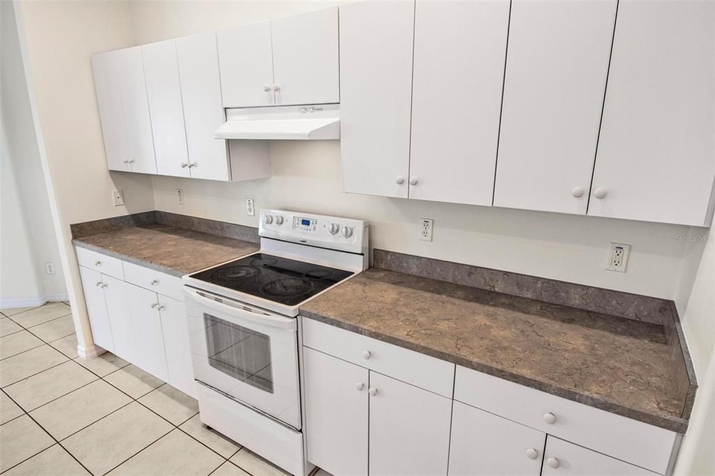 En Renta: $2,500 (4 camas, 2 baños, 2217 Pies cuadrados)