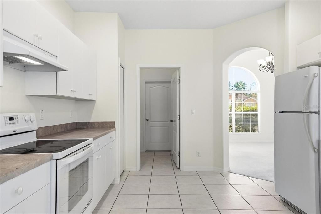 En Renta: $2,500 (4 camas, 2 baños, 2217 Pies cuadrados)