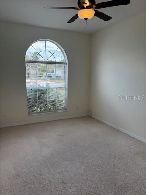 En Renta: $2,500 (4 camas, 2 baños, 2217 Pies cuadrados)