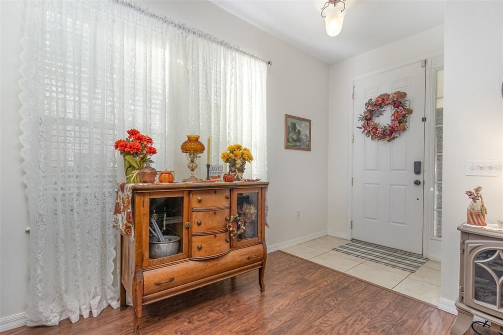 Active With Contract: $285,000 (3 beds, 2 baths, 1855 Square Feet)