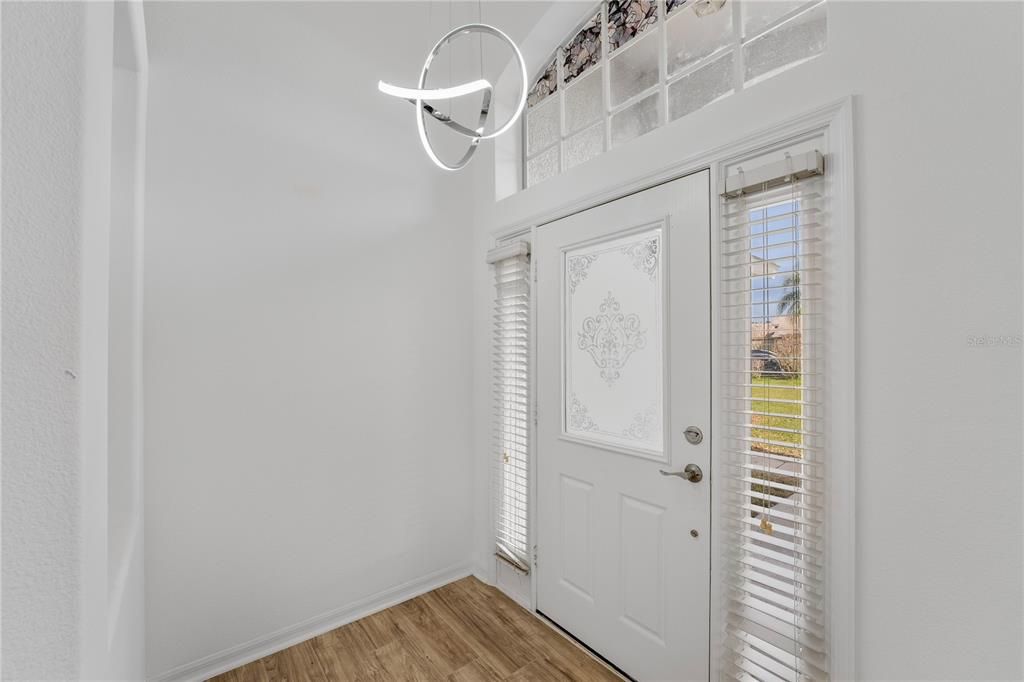 En Venta: $335,000 (3 camas, 2 baños, 1853 Pies cuadrados)