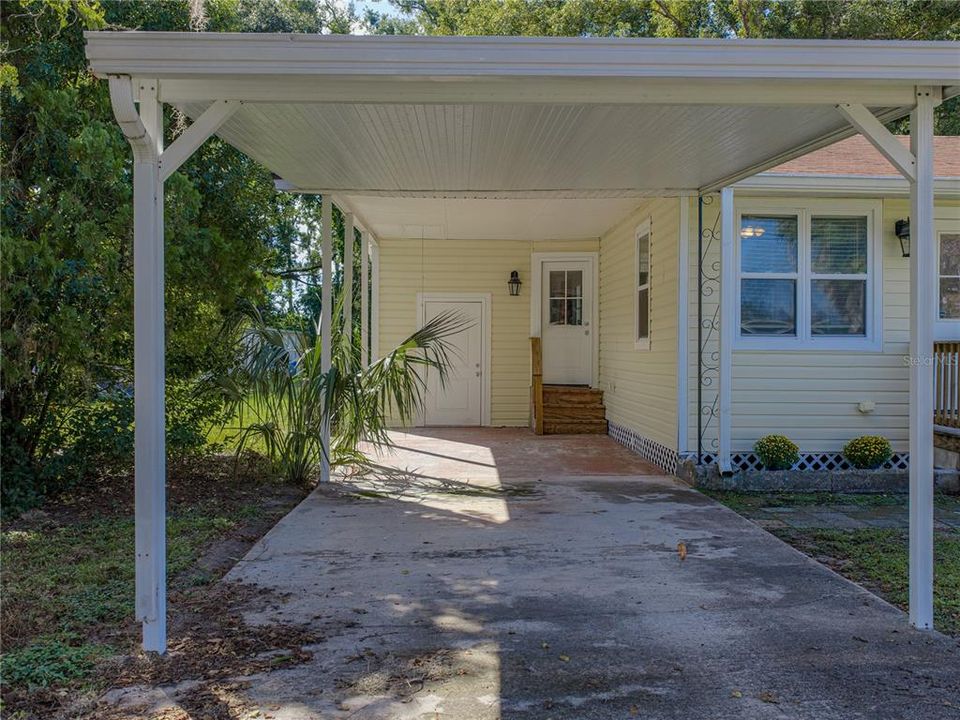 For Sale: $234,900 (2 beds, 1 baths, 840 Square Feet)