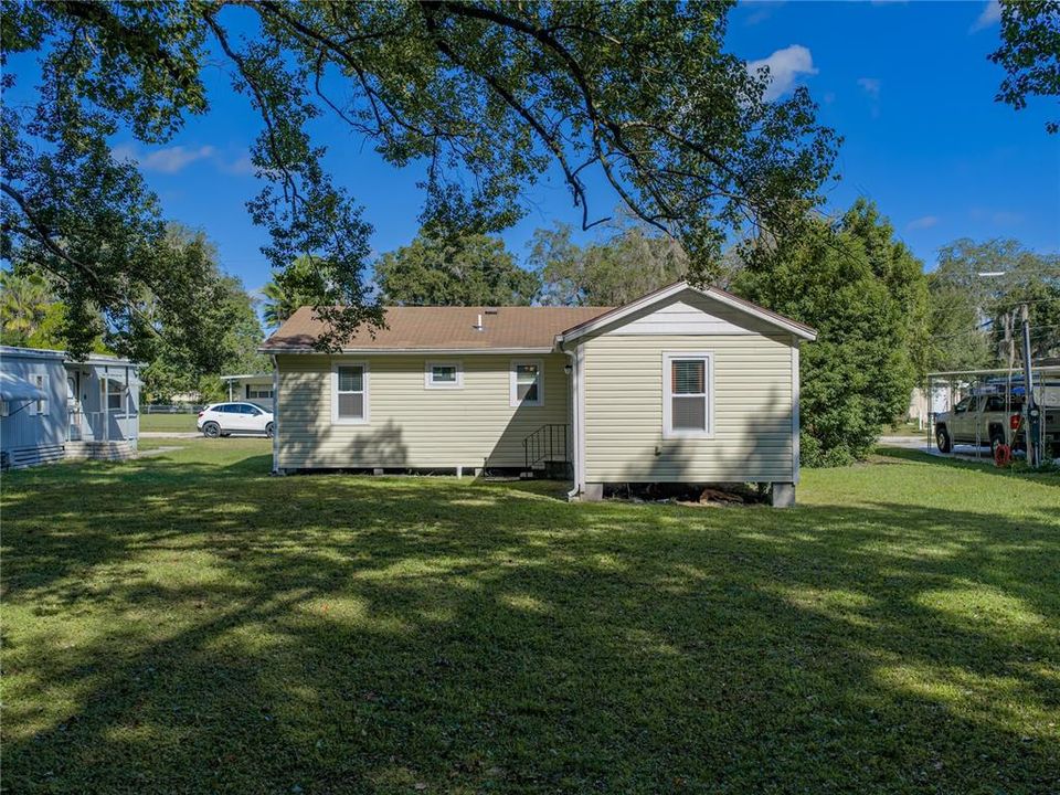 For Sale: $234,900 (2 beds, 1 baths, 840 Square Feet)