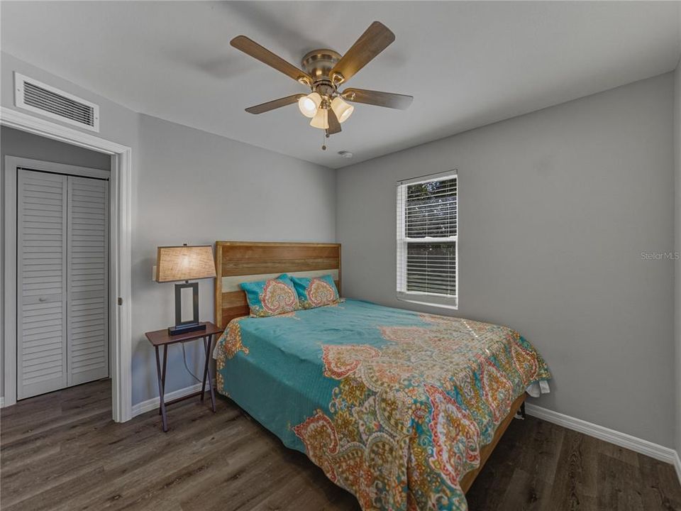 For Sale: $234,900 (2 beds, 1 baths, 840 Square Feet)