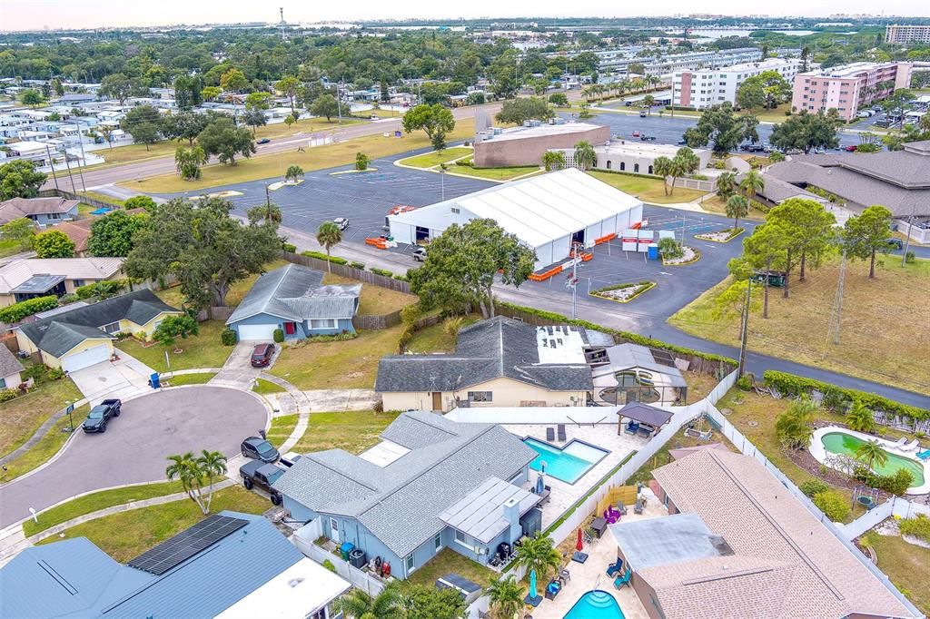 合同活跃: $350,000 (4 贝兹, 3 浴室, 2004 平方英尺)