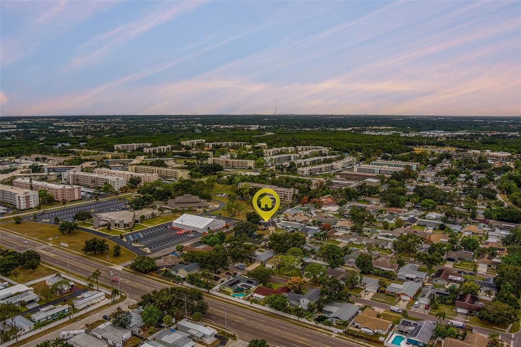 合同活跃: $350,000 (4 贝兹, 3 浴室, 2004 平方英尺)