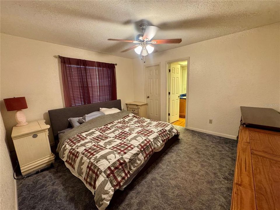 En Venta: $240,000 (3 camas, 2 baños, 1322 Pies cuadrados)