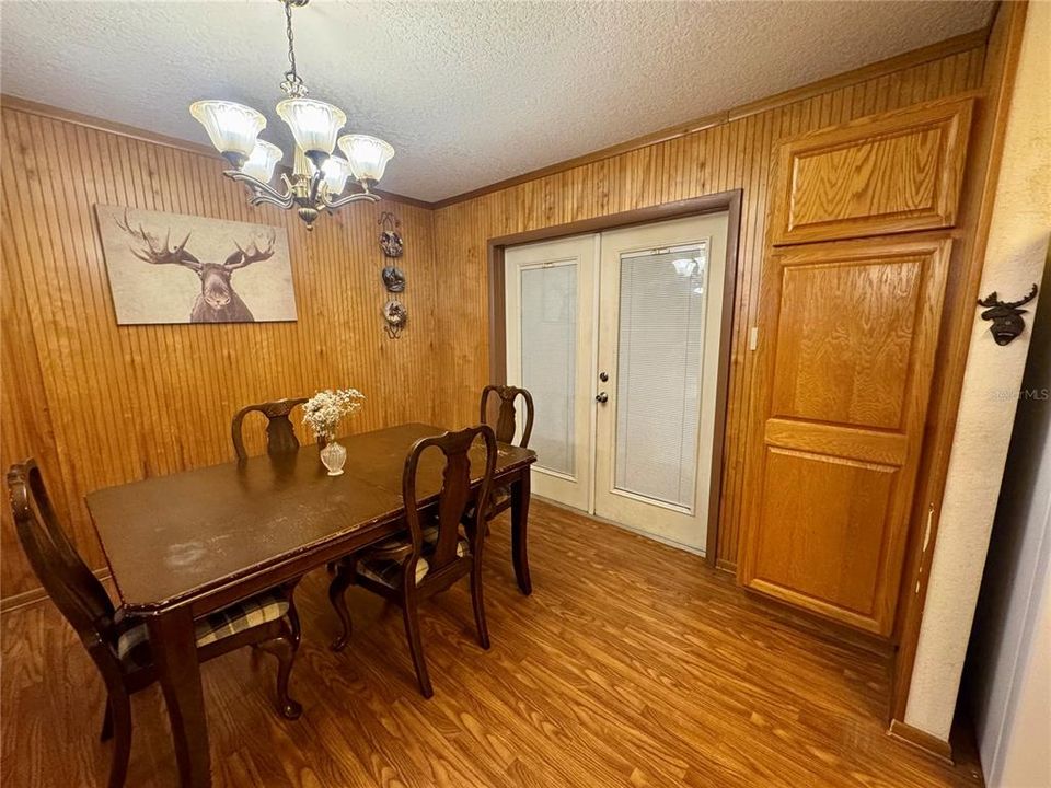 En Venta: $240,000 (3 camas, 2 baños, 1322 Pies cuadrados)