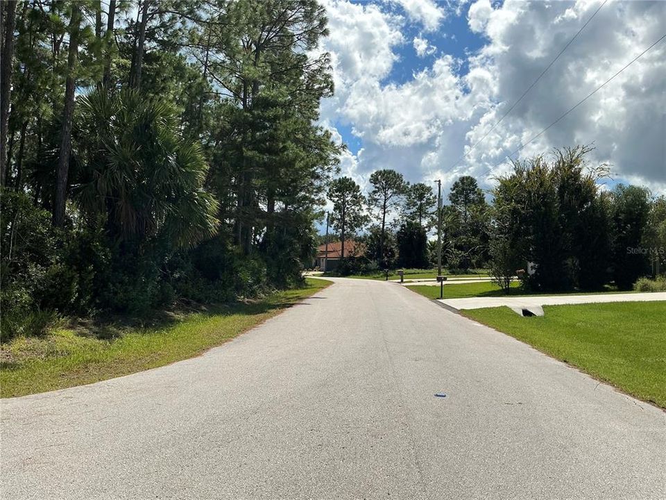 待售: $88,000 (0.32 acres)