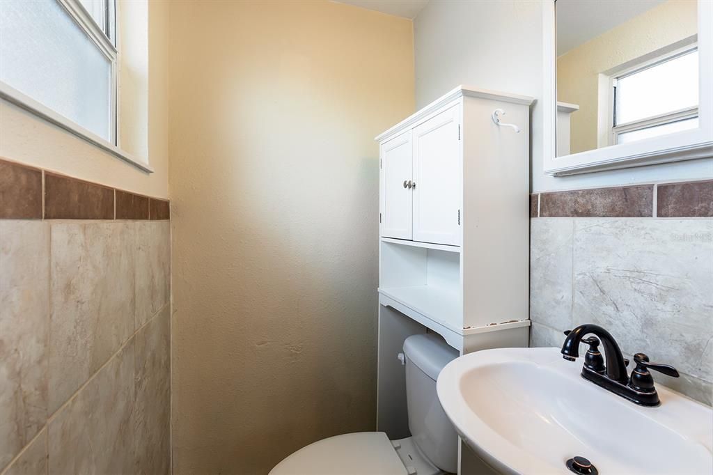 Под контрактом: $365,000 (3 спален, 1 ванн, 1511 Квадратных фут)