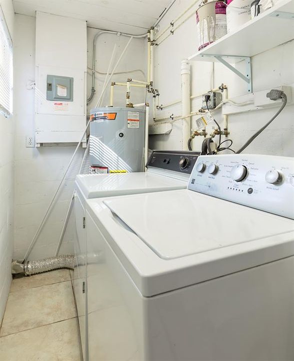 Под контрактом: $365,000 (3 спален, 1 ванн, 1511 Квадратных фут)