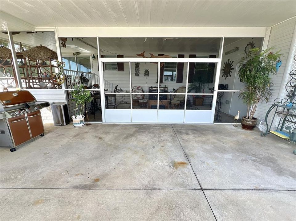 For Sale: $239,988 (2 beds, 2 baths, 960 Square Feet)