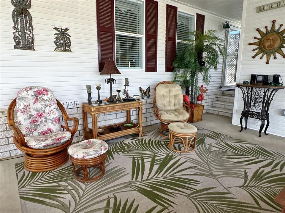 For Sale: $239,988 (2 beds, 2 baths, 960 Square Feet)