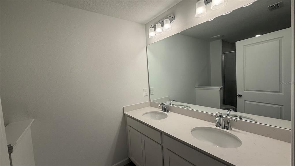 For Rent: $1,675 (3 beds, 2 baths, 1707 Square Feet)