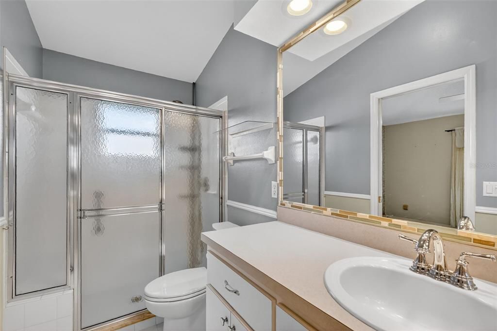 На продажу: $264,900 (2 спален, 2 ванн, 1447 Квадратных фут)