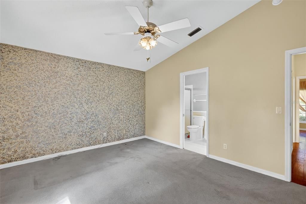 На продажу: $264,900 (2 спален, 2 ванн, 1447 Квадратных фут)