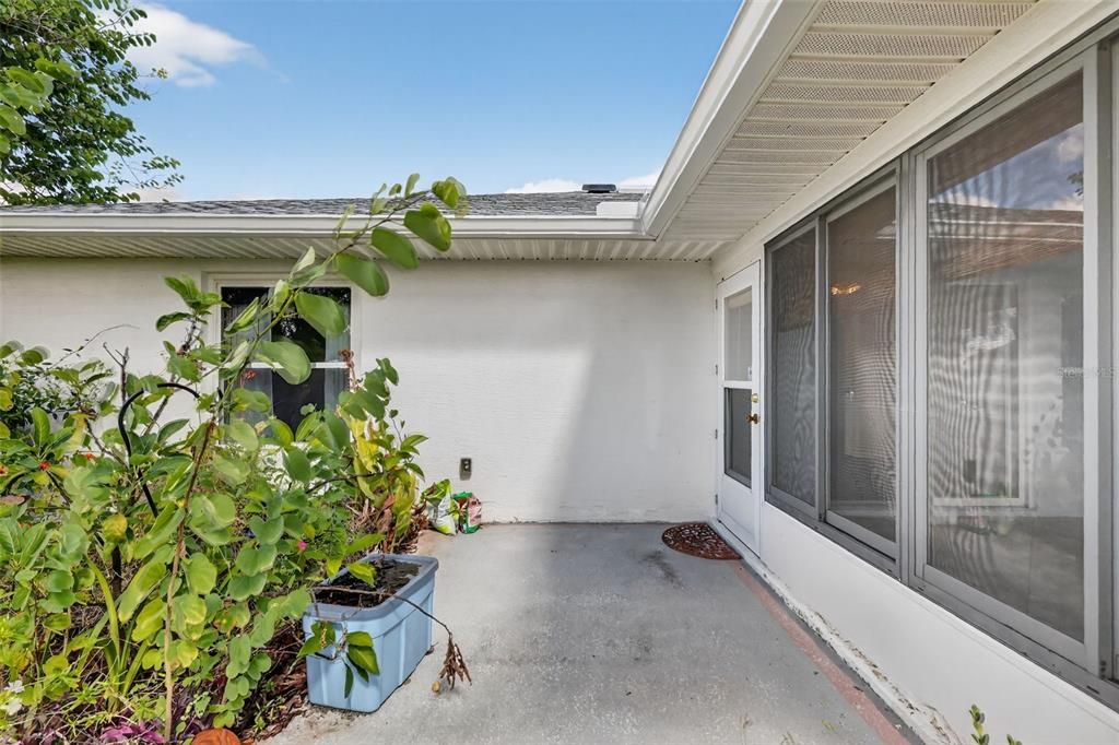 На продажу: $264,900 (2 спален, 2 ванн, 1447 Квадратных фут)