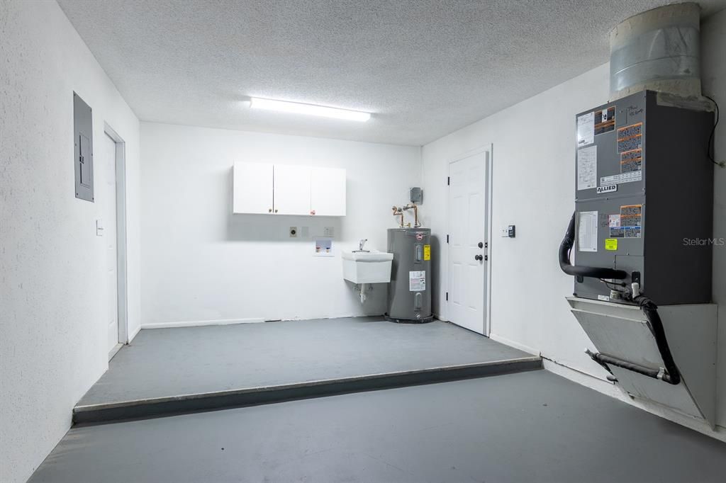 For Sale: $374,777 (3 beds, 2 baths, 1156 Square Feet)