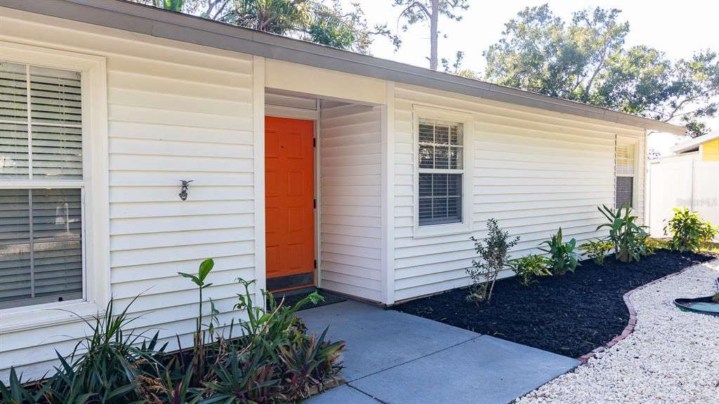 For Sale: $374,777 (3 beds, 2 baths, 1156 Square Feet)