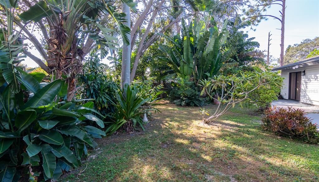 For Sale: $374,777 (3 beds, 2 baths, 1156 Square Feet)