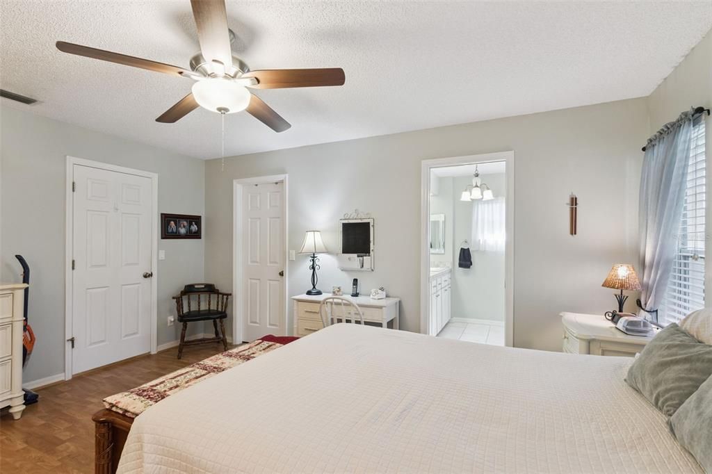 En Venta: $285,000 (3 camas, 2 baños, 1814 Pies cuadrados)