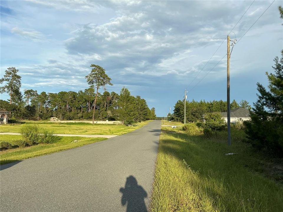 На продажу: $68,000 (0.62 acres)