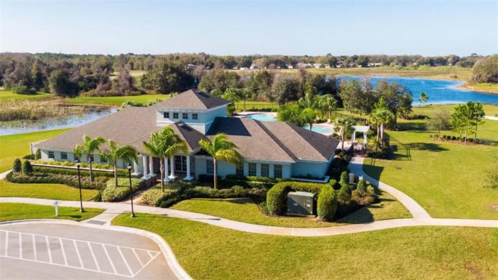 待售: $380,000 (4 贝兹, 2 浴室, 2500 平方英尺)