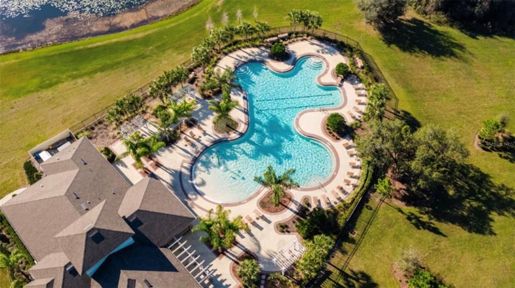 待售: $380,000 (4 贝兹, 2 浴室, 2500 平方英尺)