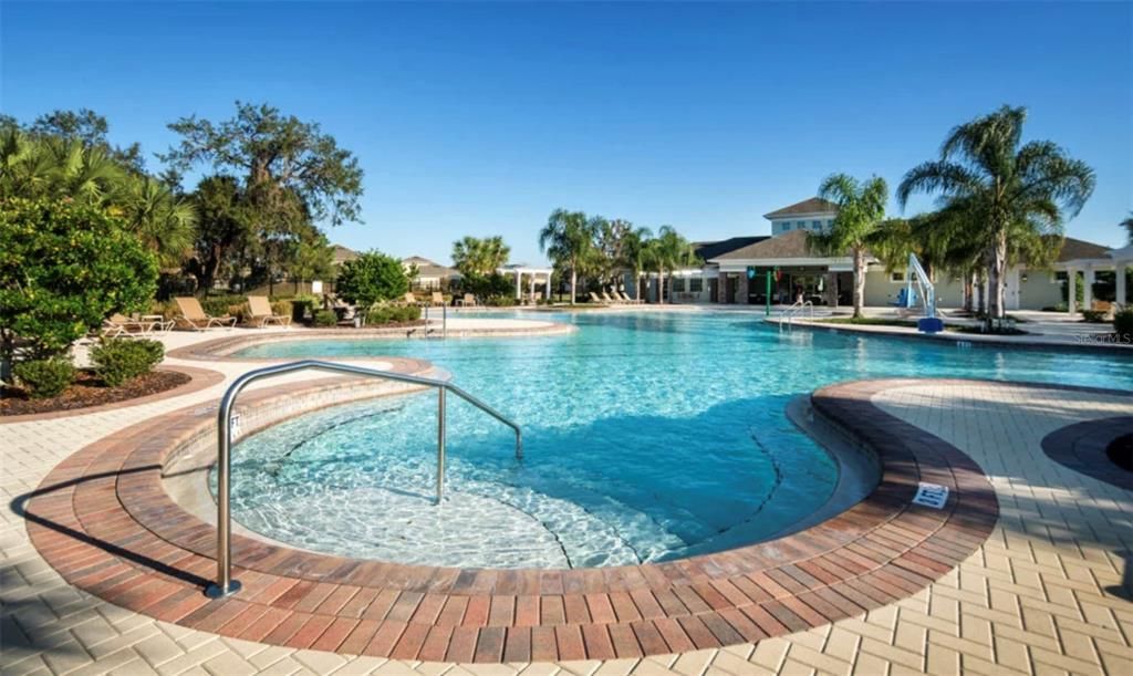 待售: $380,000 (4 贝兹, 2 浴室, 2500 平方英尺)