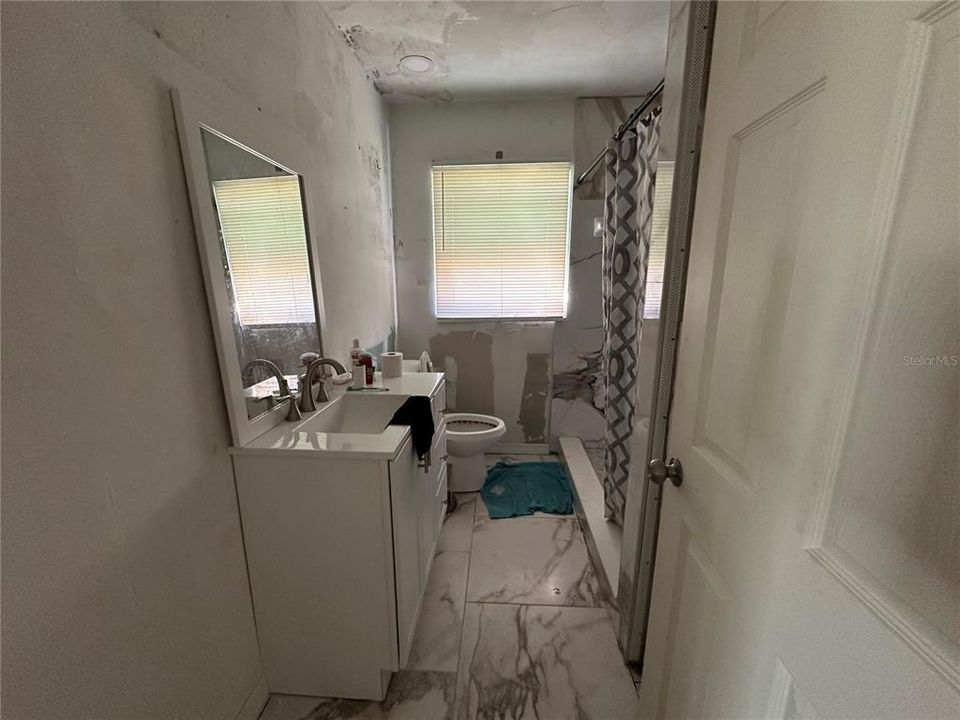 Active With Contract: $219,000 (2 beds, 2 baths, 1154 Square Feet)