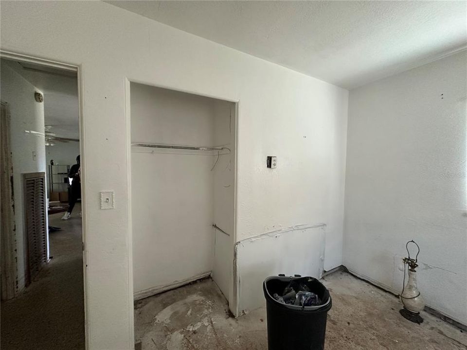 Active With Contract: $219,000 (2 beds, 2 baths, 1154 Square Feet)