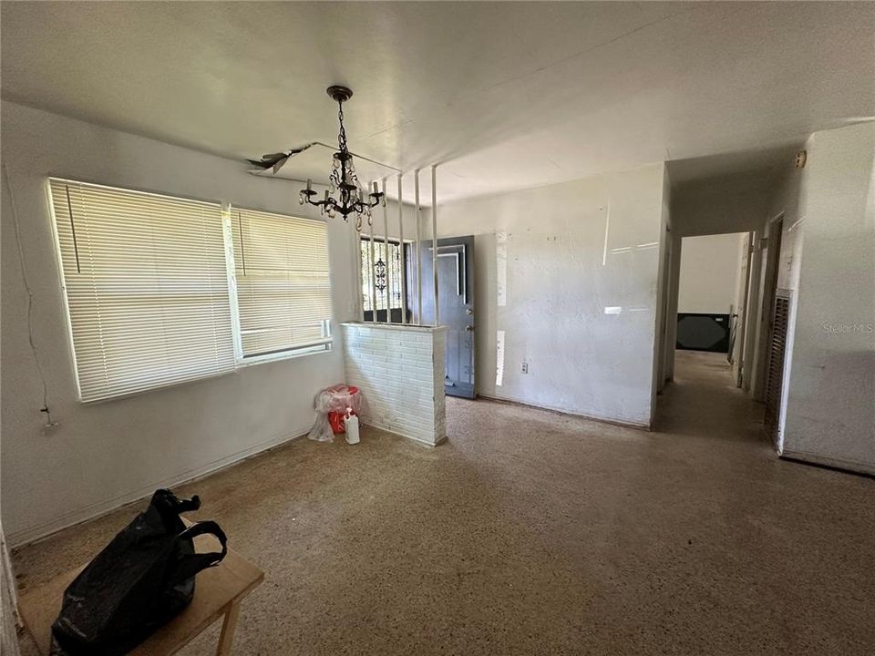 Active With Contract: $219,000 (2 beds, 2 baths, 1154 Square Feet)