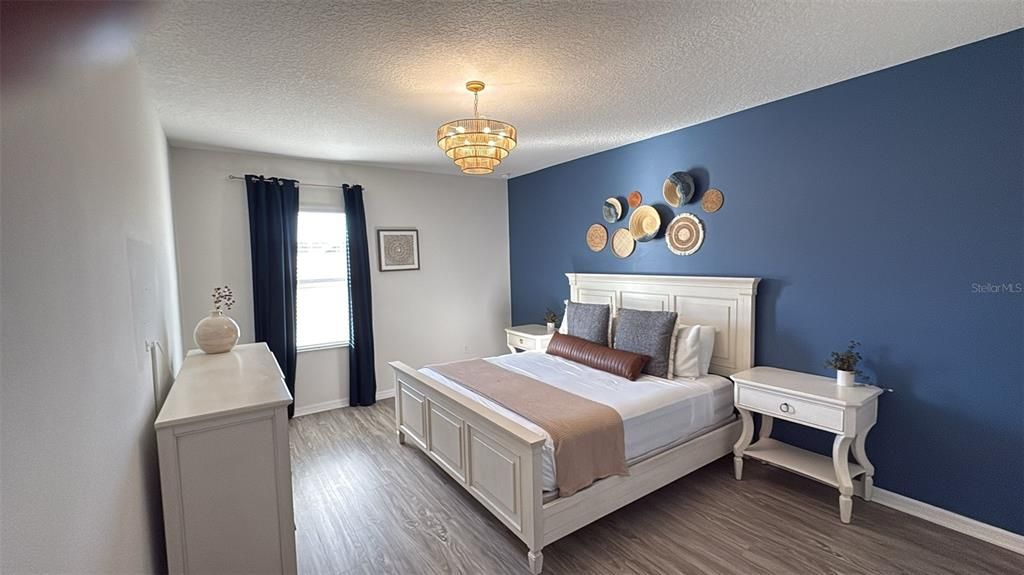 出租: $1,200 (1 贝兹, 1 浴室, 3565 平方英尺)