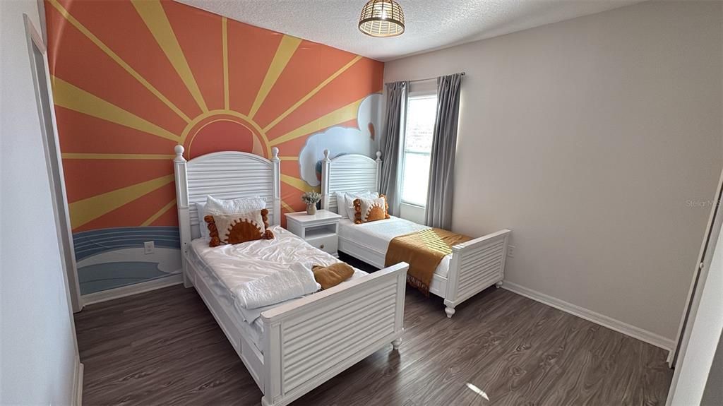 出租: $1,200 (1 贝兹, 1 浴室, 3565 平方英尺)