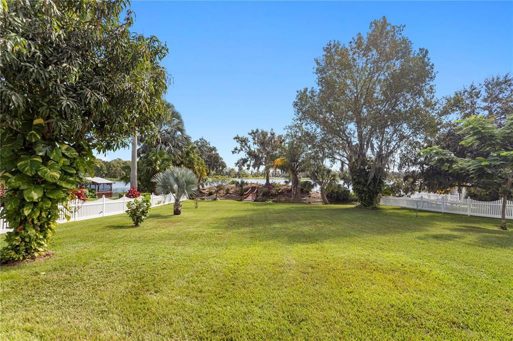 Active With Contract: $675,000 (4 beds, 3 baths, 2807 Square Feet)