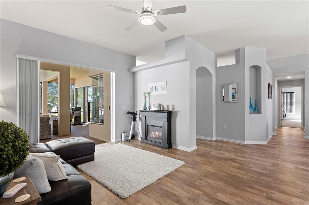 Active With Contract: $675,000 (4 beds, 3 baths, 2807 Square Feet)