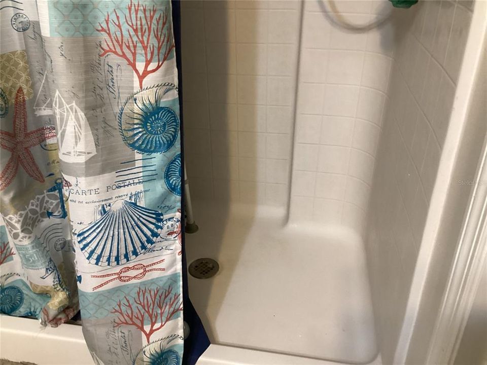 合同活跃: $1,660 (4 贝兹, 2 浴室, 1788 平方英尺)