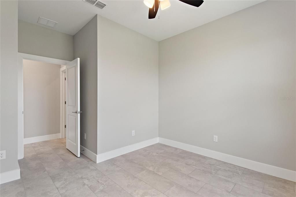 For Sale: $448,000 (4 beds, 2 baths, 1880 Square Feet)