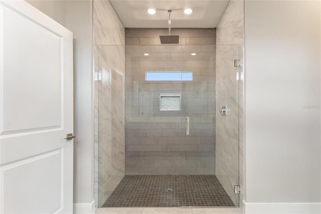 For Sale: $448,000 (4 beds, 2 baths, 1880 Square Feet)