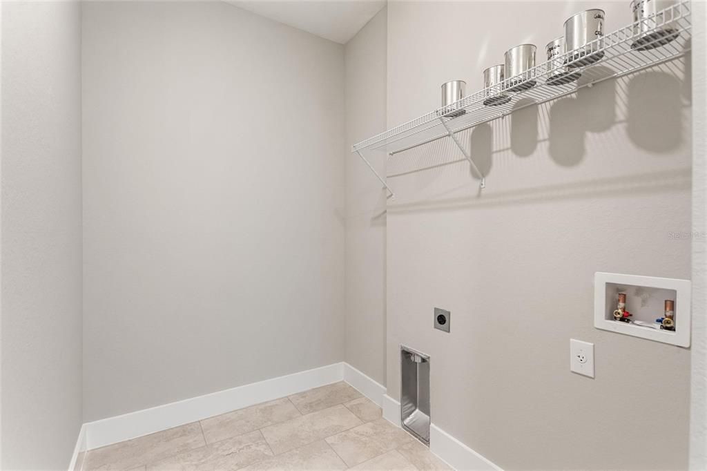 For Sale: $448,000 (4 beds, 2 baths, 1880 Square Feet)