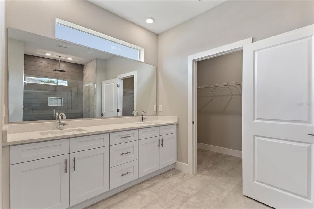 For Sale: $448,000 (4 beds, 2 baths, 1880 Square Feet)