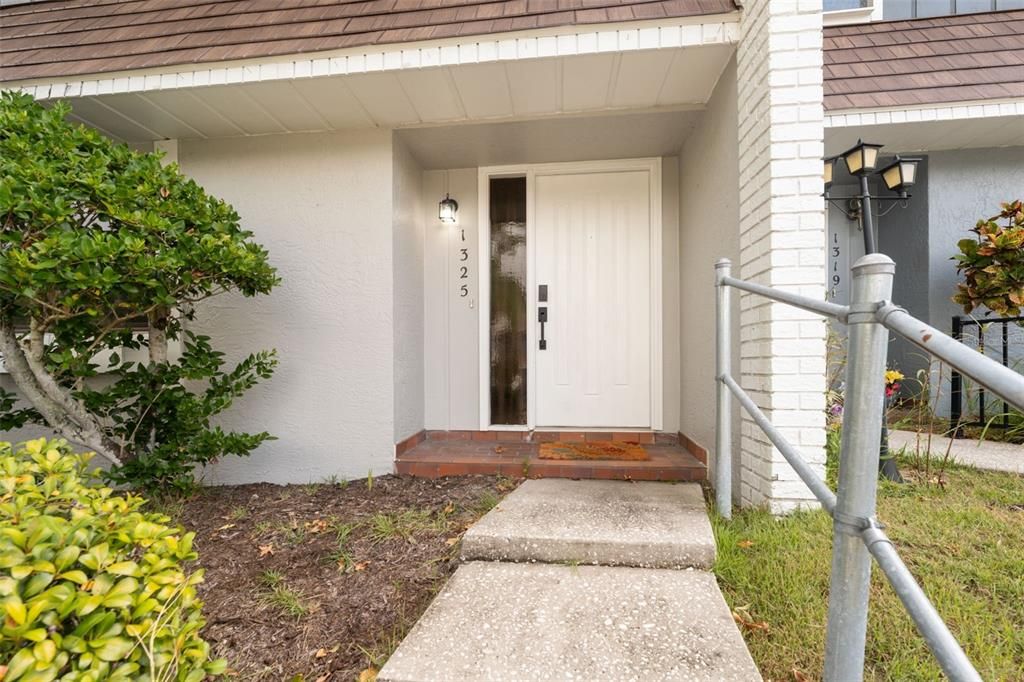 For Sale: $330,000 (2 beds, 1 baths, 1522 Square Feet)