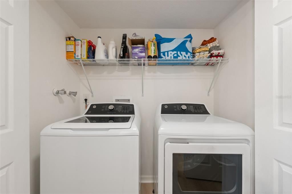 For Sale: $330,000 (2 beds, 1 baths, 1522 Square Feet)